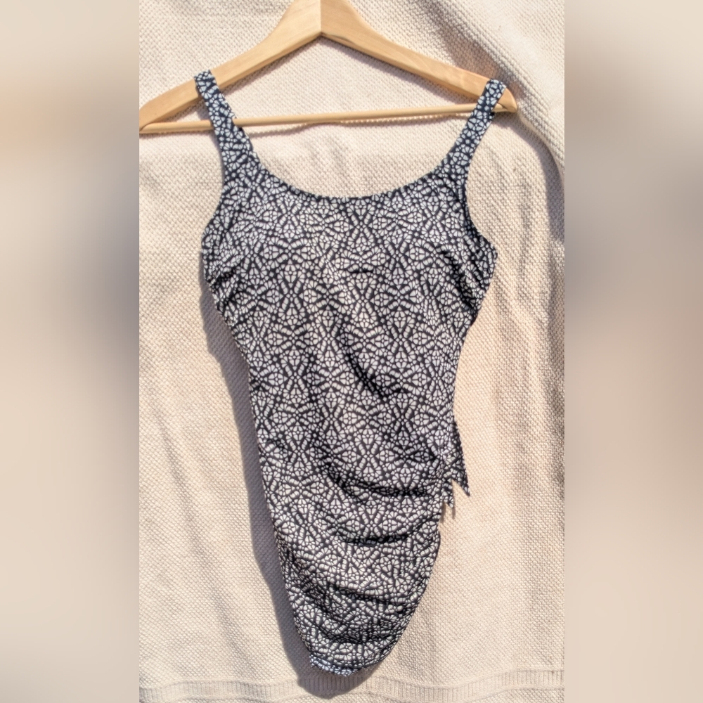 LL Bean Women’s Black & White printed one piece swimsuit, size 12 regular